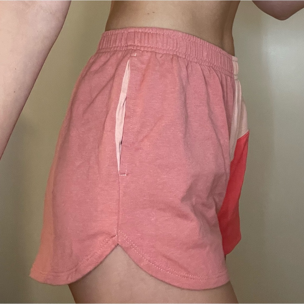 Block pattern shorts - Picture 3 of 6